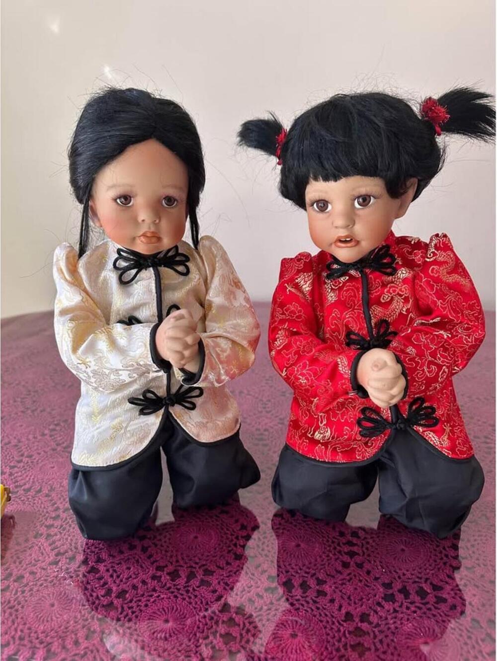 A Pair Vintage Collectible "World's Children in Prayer" Dolls.